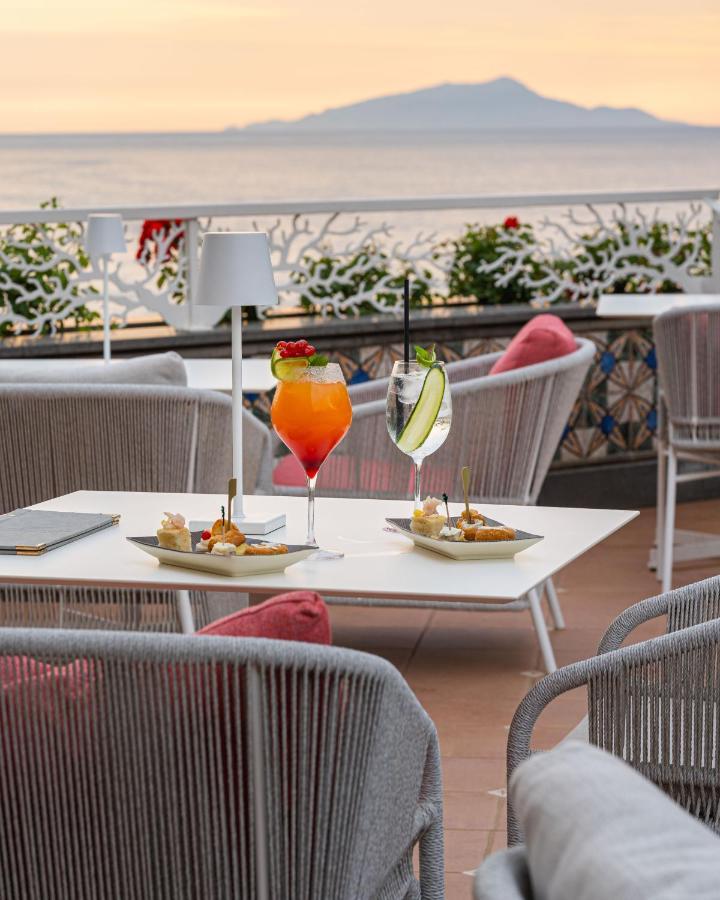 Hotel Corallo Sorrento Sant'Agnello Exteriör bild