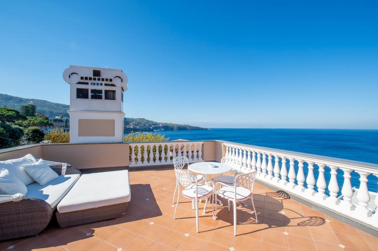 Hotel Corallo Sorrento Sant'Agnello Exteriör bild